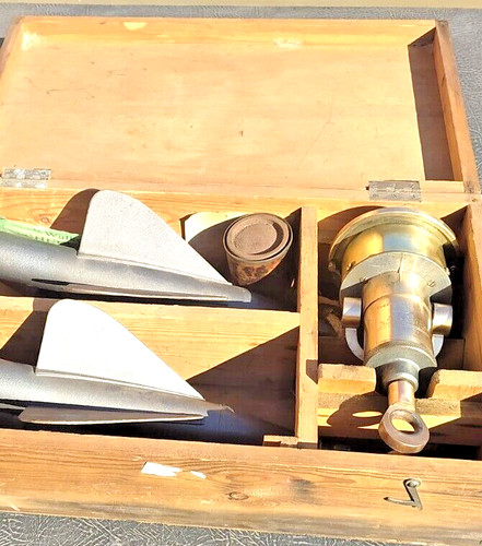Instrument antiquité de - &,